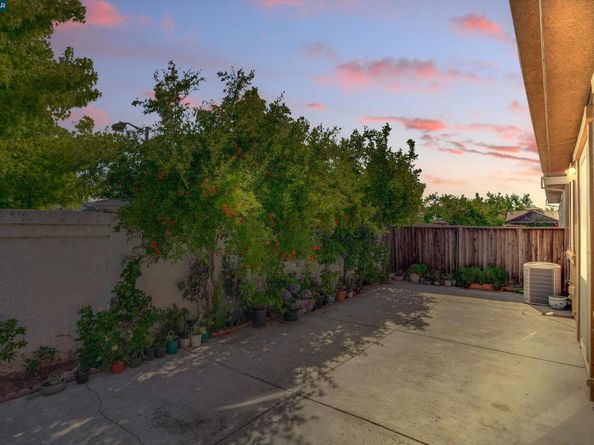 277 Kapalua Bay Cir, Pittsburg CA 94565