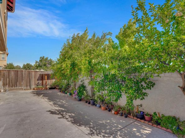 277 Kapalua Bay Cir, Pittsburg CA 94565