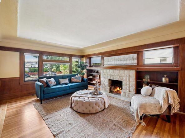 1542 Broadway, Alameda CA 94501