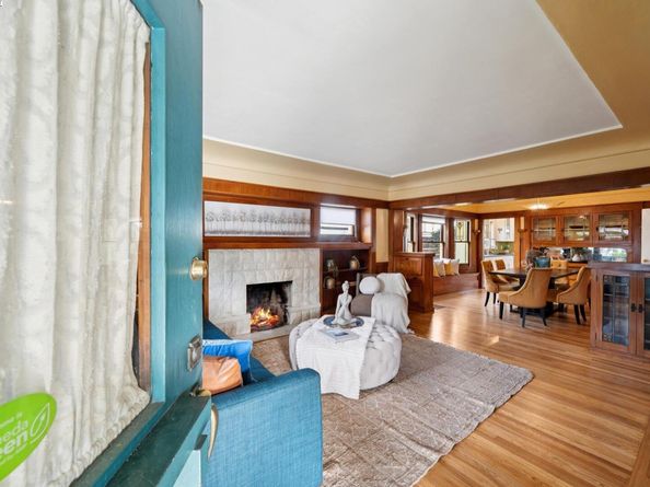 1542 Broadway, Alameda CA 94501