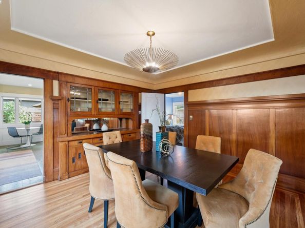 1542 Broadway, Alameda CA 94501