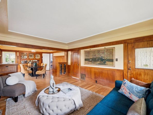 1542 Broadway, Alameda CA 94501