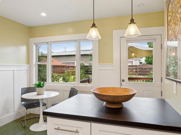 1542 Broadway, Alameda CA 94501