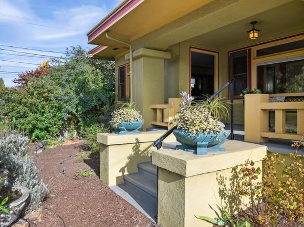 1542 Broadway, Alameda CA 94501