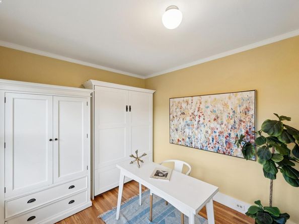 1542 Broadway, Alameda CA 94501