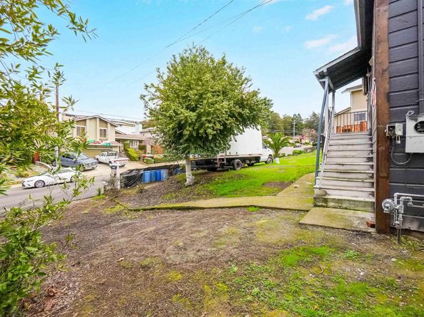 27449 Dobbel Ave, Hayward CA 94542