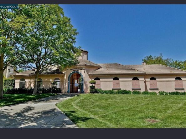 16 Haskins Ranch Cir, Danville CA 94506