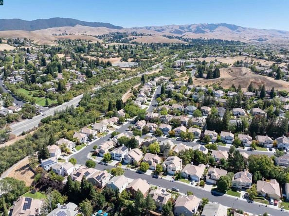 16 Haskins Ranch Cir, Danville CA 94506