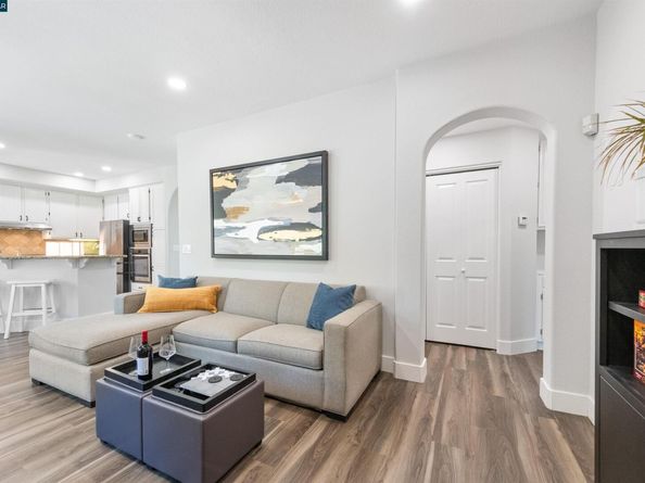 16 Haskins Ranch Cir, Danville CA 94506