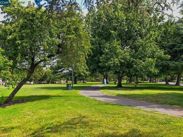 1218 Hookston Rd, Concord CA 94518