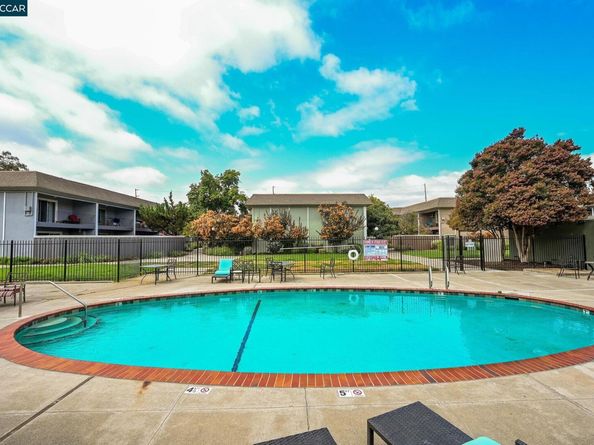 1218 Hookston Rd, Concord CA 94518