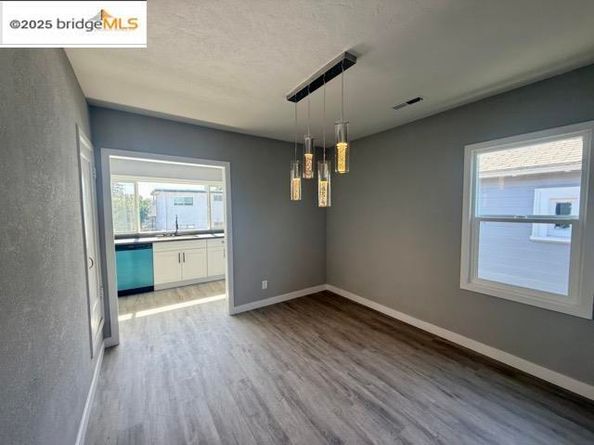 2706 Short St, Oakland CA 94619