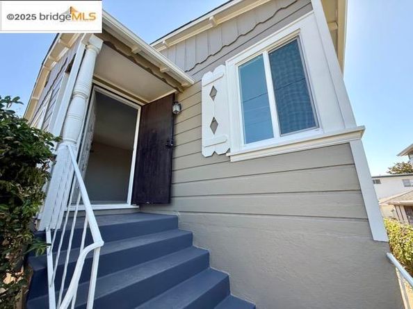 2706 Short St, Oakland CA 94619