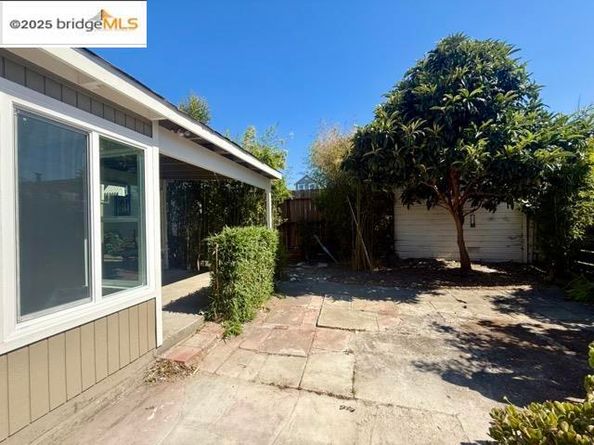 2706 Short St, Oakland CA 94619