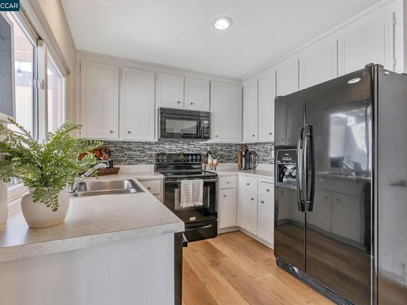 4 Mt Wilson Way, Clayton CA 94517