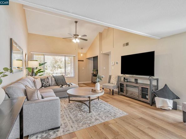 4 Mt Wilson Way, Clayton CA 94517