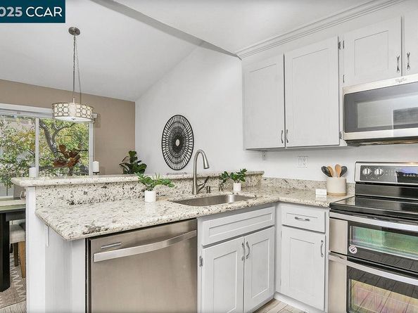 2414 Heatherleaf Ln, Martinez CA 94553