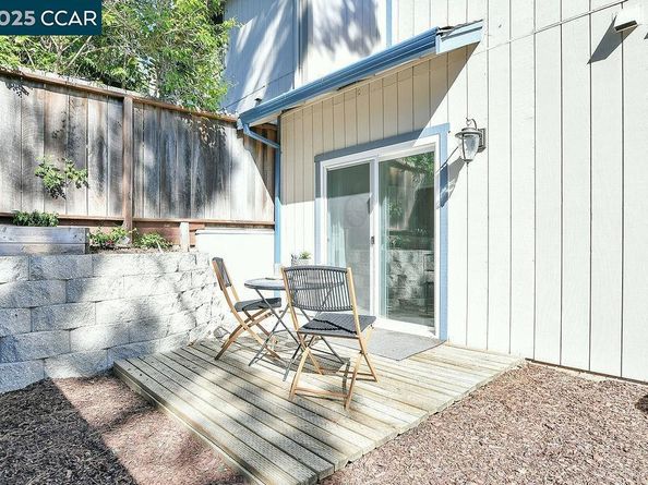 2414 Heatherleaf Ln, Martinez CA 94553