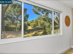 2414 Heatherleaf Ln, Martinez CA 94553