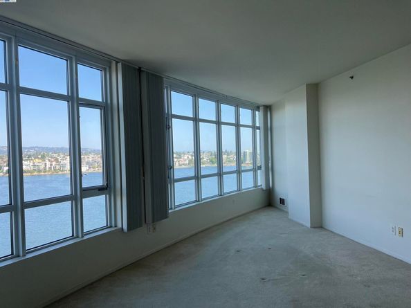 1 Lakeside Dr 821, Oakland CA 94612