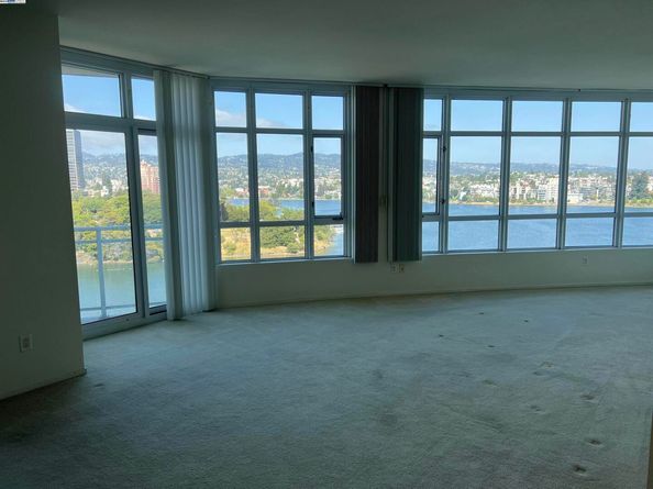 1 Lakeside Dr 821, Oakland CA 94612