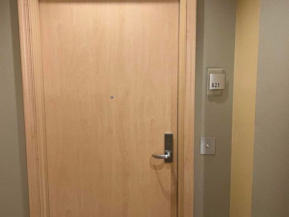 1 Lakeside Dr 821, Oakland CA 94612