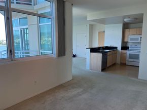 1 Lakeside Dr 821, Oakland CA 94612