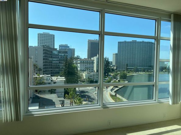 1 Lakeside Dr 821, Oakland CA 94612