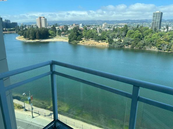 1 Lakeside Dr 821, Oakland CA 94612