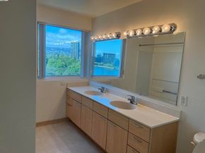 1 Lakeside Dr 821, Oakland CA 94612