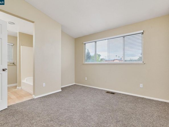 1896 Premier Pl, Concord CA 94520