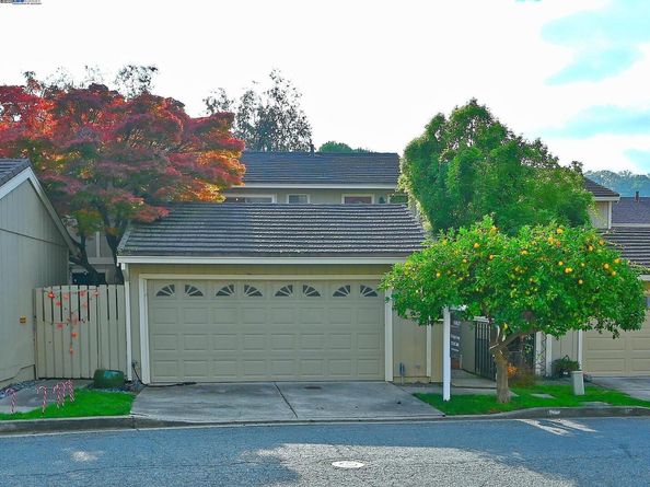 405 Thistle Cir, Martinez CA 94553