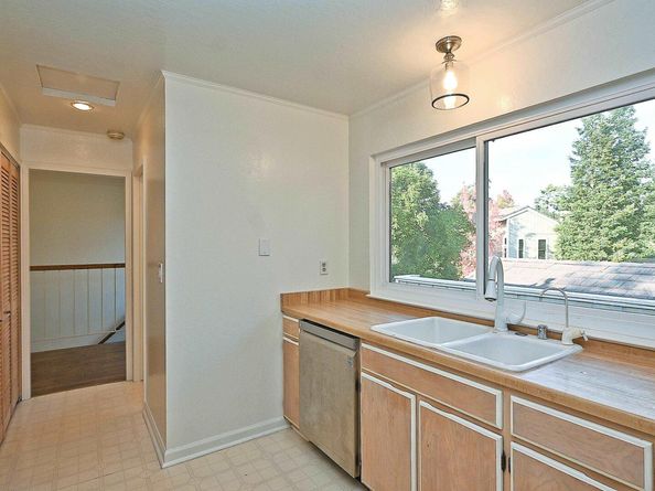 405 Thistle Cir, Martinez CA 94553