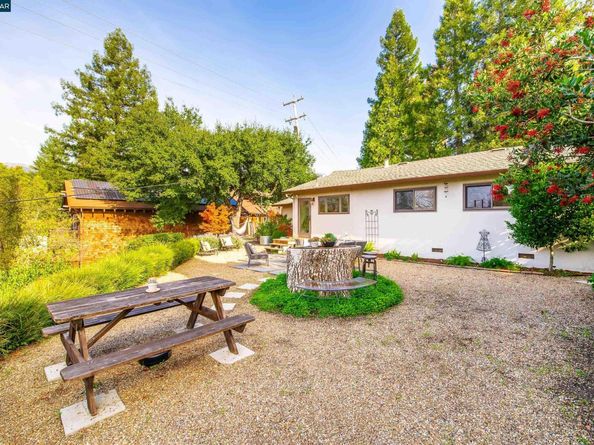 1085 Oak Hill Road #D, Lafayette CA 94549
