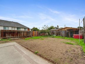 1502 56Th Ave, Oakland CA 94621