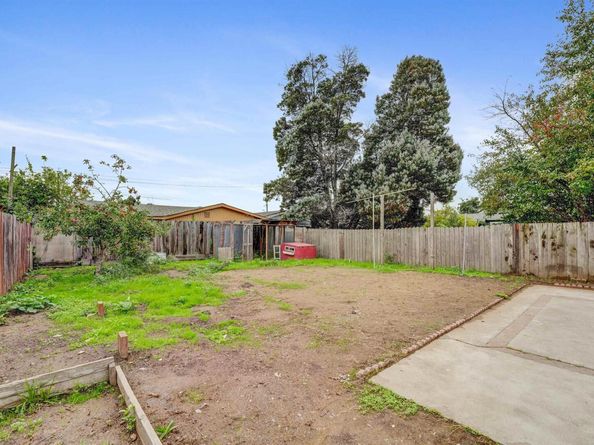 1502 56Th Ave, Oakland CA 94621