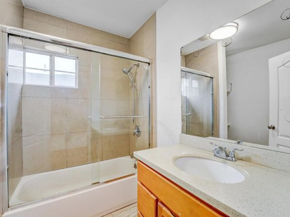 1502 56Th Ave, Oakland CA 94621