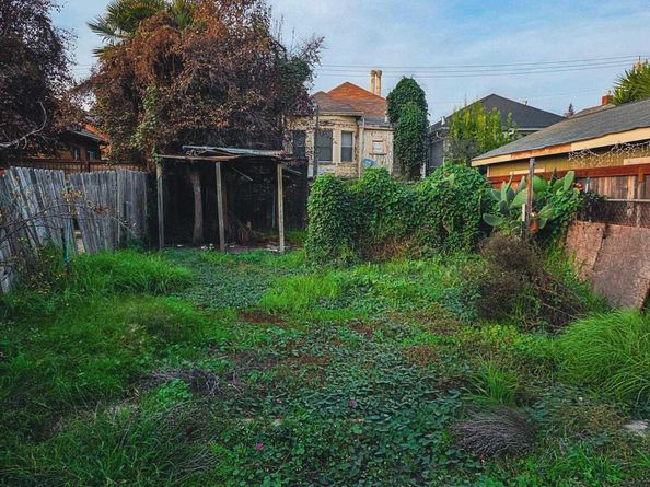 866 Isabella St, Oakland CA 94607