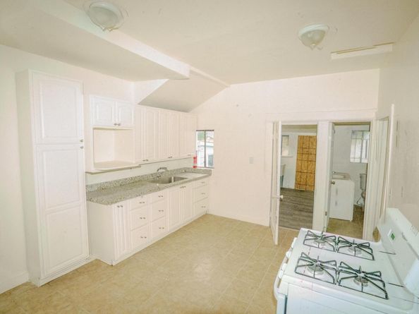 866 Isabella St, Oakland CA 94607