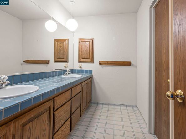 1383 Alvarado Rd, Berkeley CA 94705