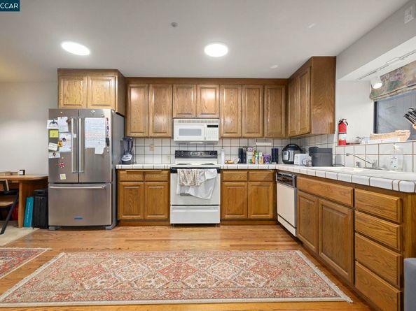 1383 Alvarado Rd, Berkeley CA 94705