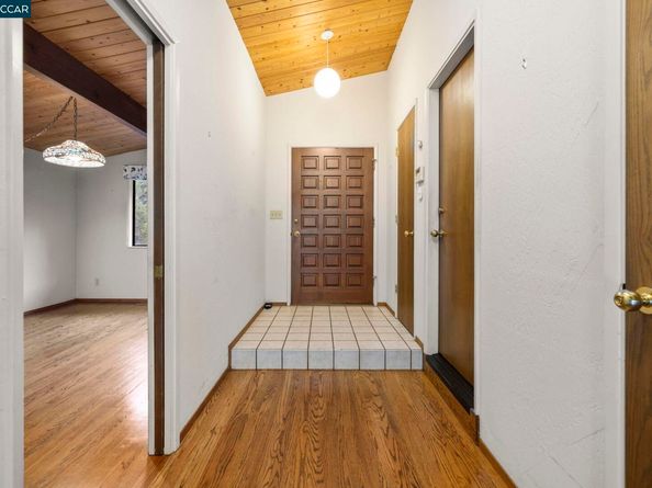 1383 Alvarado Rd, Berkeley CA 94705