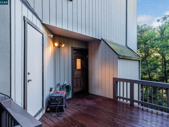 1383 Alvarado Rd, Berkeley CA 94705