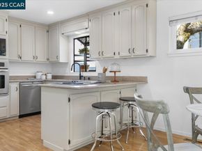 4604 Lawrence Dr, Castro Valley CA 94546