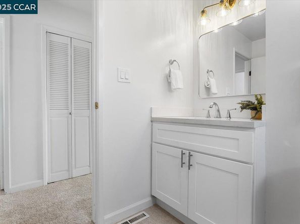 4604 Lawrence Dr, Castro Valley CA 94546