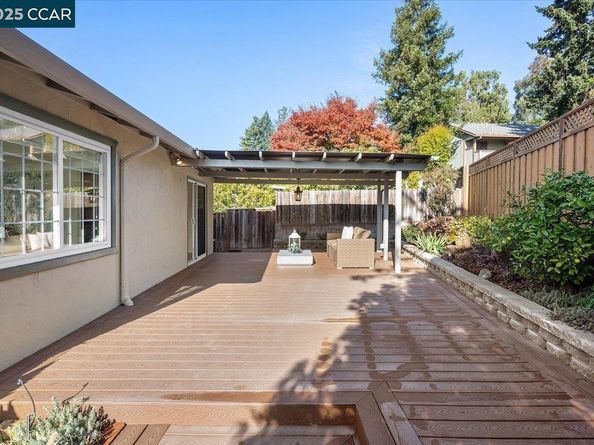 4604 Lawrence Dr, Castro Valley CA 94546