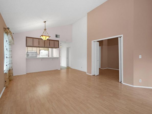 2437 Saint Helena Dr. 3, Hayward CA 94542