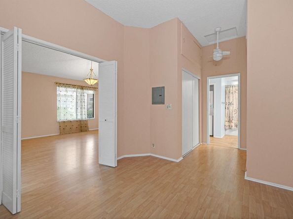 2437 Saint Helena Dr. 3, Hayward CA 94542