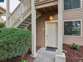47 Lakeshore Ct, Richmond CA 94804
