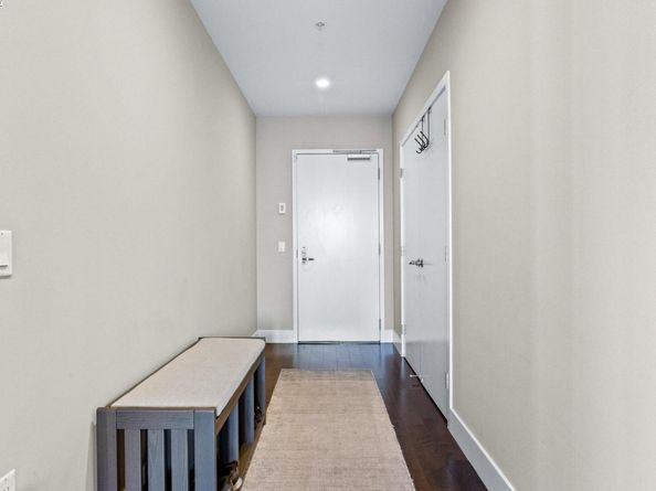 438 W Grand 704, Oakland CA 94612